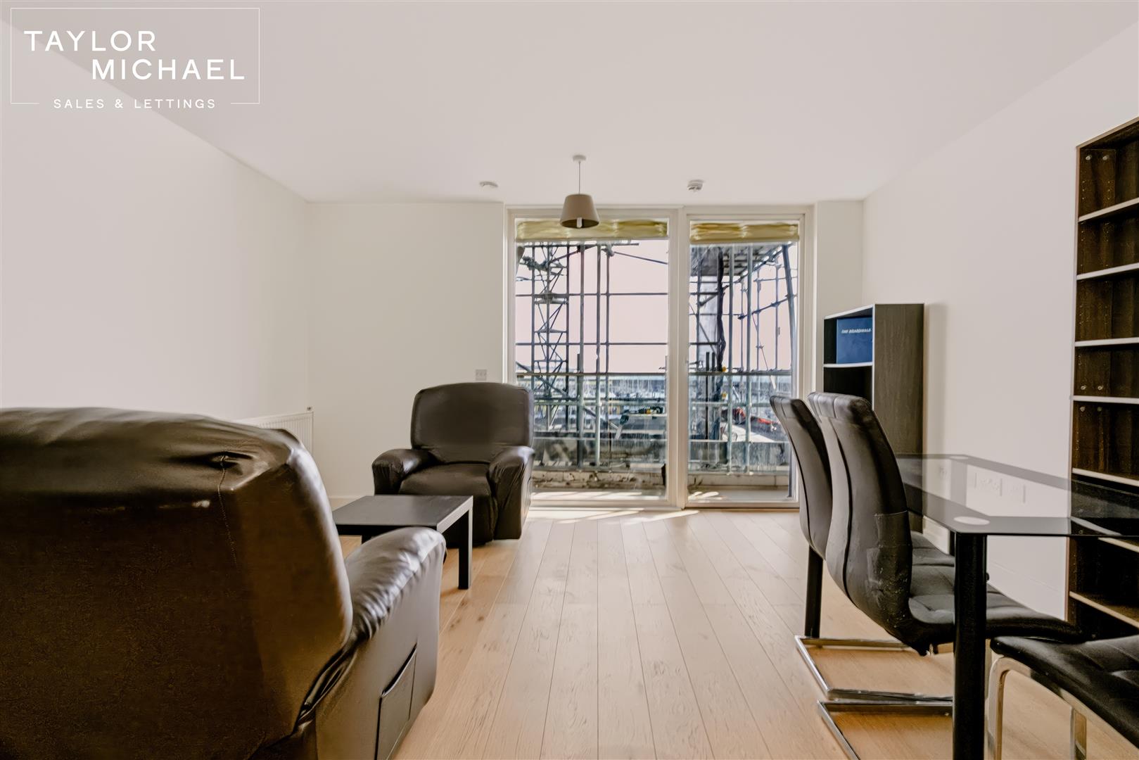 Living Room / Kitchen